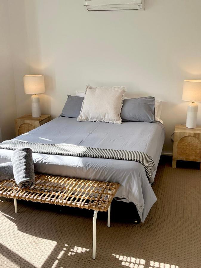 Som House 1 *